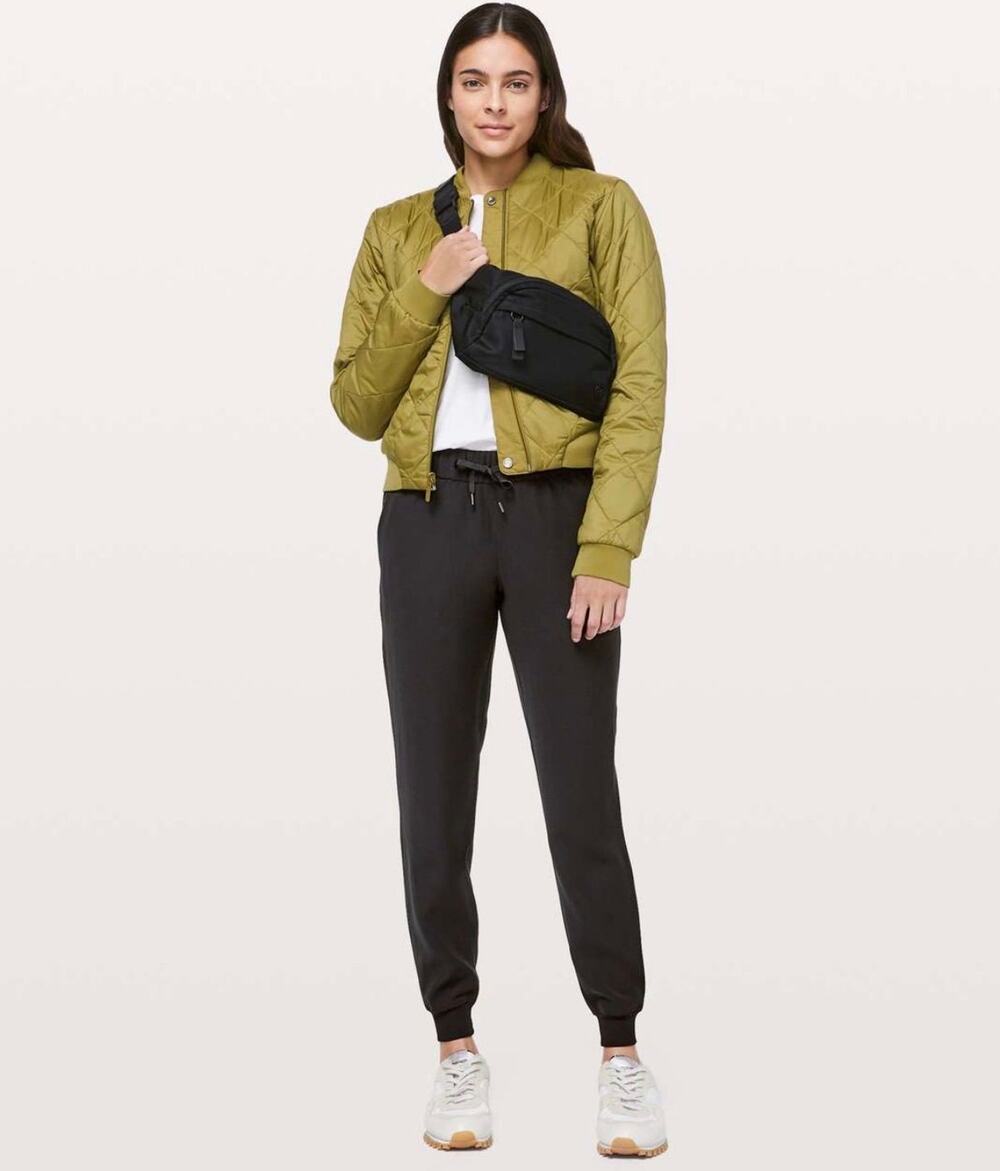 Lululemon On The Fly Jogger Pants Black Size 6